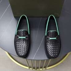 ボッテガヴェネタ靴 BOTTEGA VENETA 2025新作 牛革カジュアルシューズ