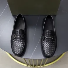 ボッテガヴェネタ靴 BOTTEGA VENETA 2025新作 牛革カジュアルシューズ