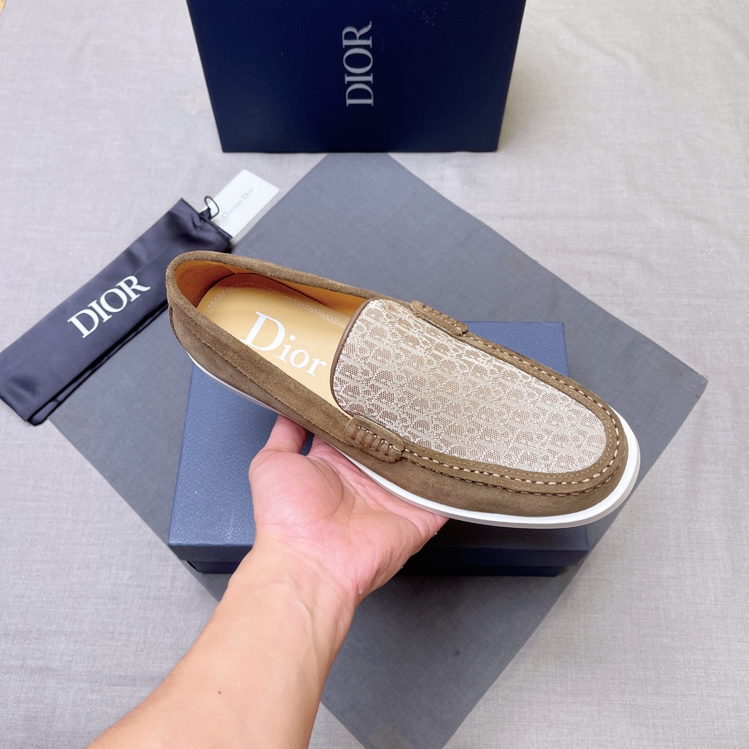 ディオール靴 DIOR 2025新作 ローファー
