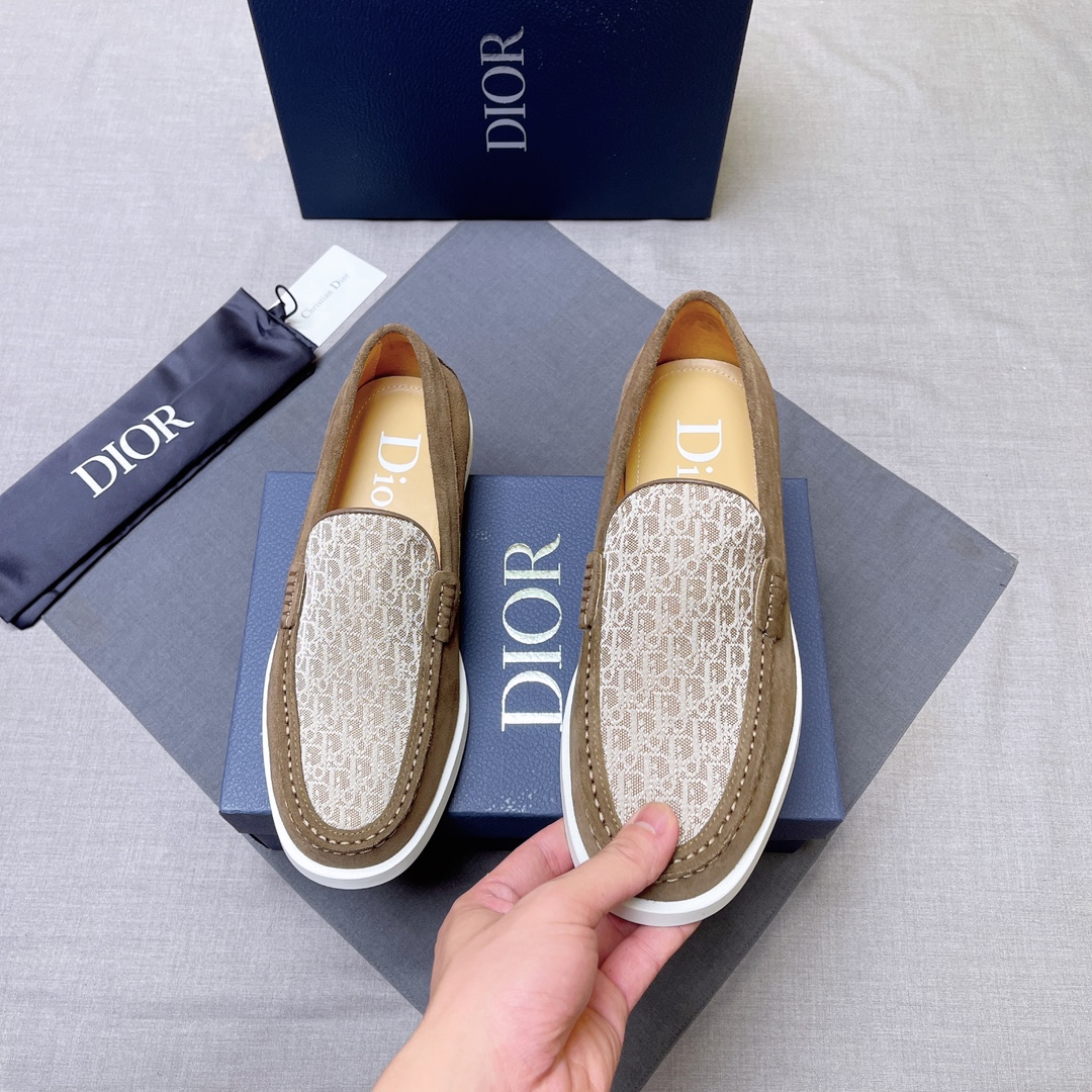ディオール靴 DIOR 2025新作 ローファー