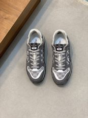 ヴァレンティノ靴 VALENTINO 2025新作 スポーツシューズ