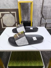 グッチ靴 GUCCI 2025新作 カジュアルスリッパ