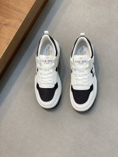 ヴァレンティノ靴 VALENTINO 2025新作 スポーツシューズ