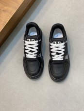 ヴァレンティノ靴 VALENTINO 2025新作 カップルスニーカー