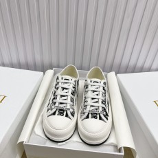 ディオール靴 DIOR 2025新作 フラットスニーカー