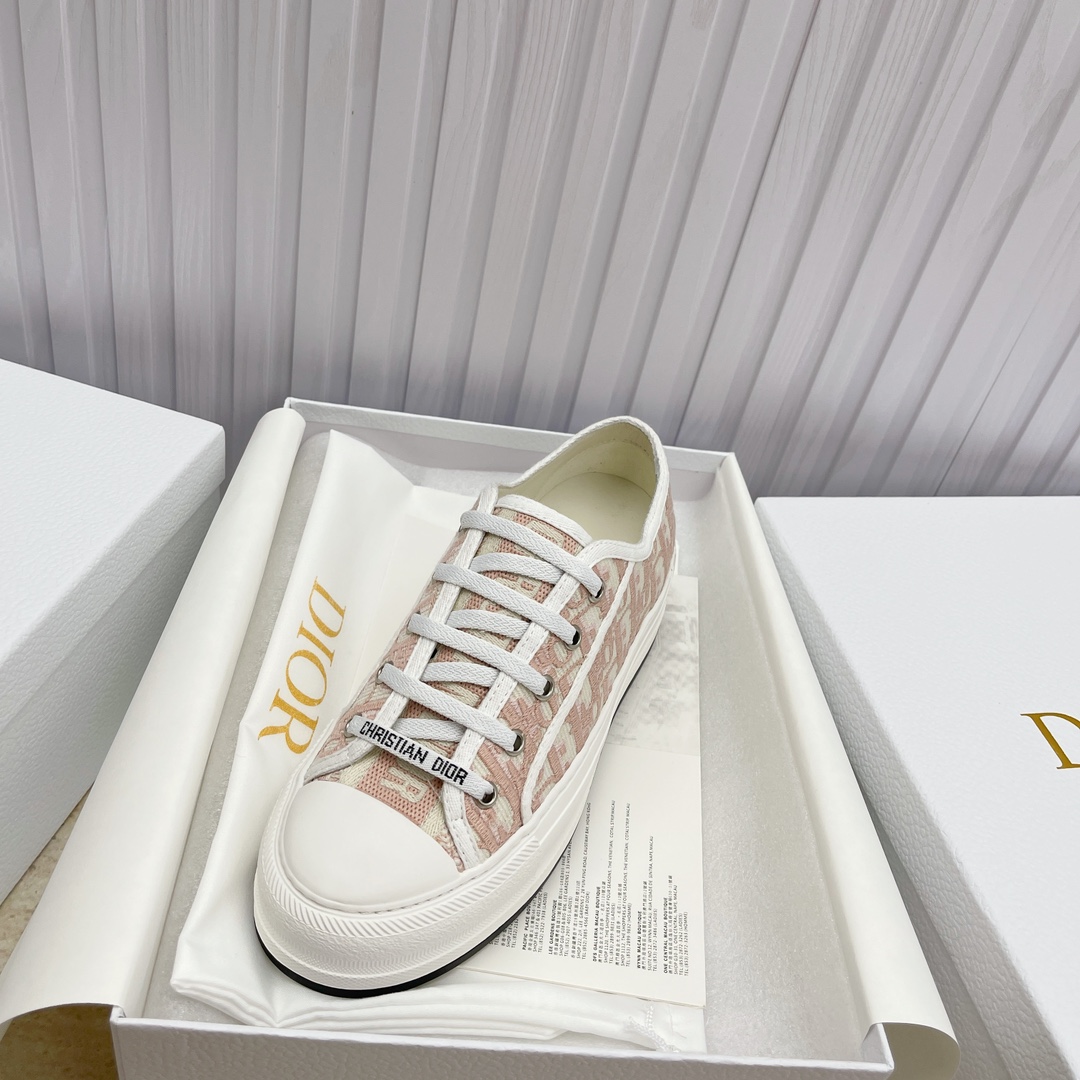 ディオール靴 DIOR 2025新作 フラットスニーカー