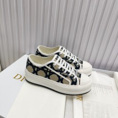 ディオール靴 DIOR 2025新作 フラットスニーカー