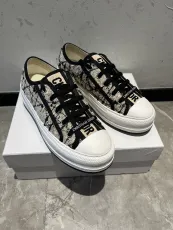 ディオール靴 DIOR 2025新作 刺繍入りミッドトップカジュアルシューズ