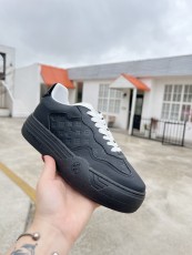 ルイヴィトン靴 LOUIS VUITTON 2025新作 スポーツシューズ