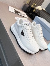プラダ靴 PRADA 2025新作 カジュアルシューズ