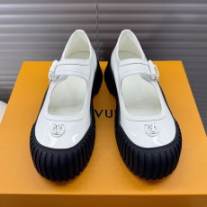ルイヴィトン靴 LOUIS VUITTON 2025新作 メリージェーンシューズ
