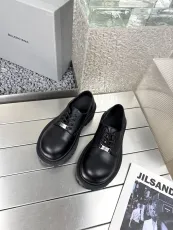 バレンシアガ靴 BALENCIAGA 2025新作 つま先が大きな革靴