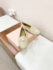 ミュウミュウ靴 Miu Miu 2025新作 ローファー