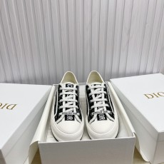 ディオール靴 DIOR 2025新作 フラットスニーカー