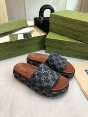 グッチ靴 GUCCI 2025新作 厚底スリッパ