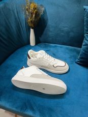 ルイヴィトン靴 LOUIS VUITTON 2025新作 スニーカー