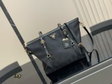 プラダバッグ PRADA 2025新作 クラシックショッピングバッグ