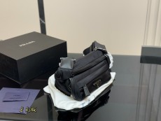 プラダバッグ PRADA 2025新作 ウエストバッグ チェストバッグ