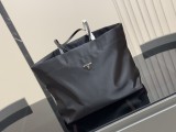 プラダバッグ PRADA 2025新作 クラシックショッピングバッグ