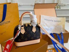 ルイヴィトンバッグ LOUIS VUITTON 2025新作 シェルバッグ