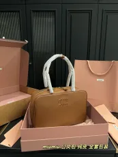 ミュウミュウバッグ Miu Miu 2025新作 ブリーフケース