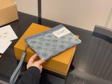 ルイヴィトンバッグ LOUIS VUITTON 2025新作 クラッチ