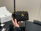 シャネルバッグ CHANEL 2025新作 化粧ポーチ
