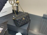 シャネルバッグ CHANEL 2025新作 化粧ポーチ