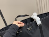 プラダバッグ PRADA 2025新作 クラシックショッピングバッグ