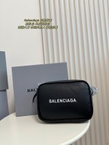 バレンシアガバッグ BALENCIAGA 2025新作 クロスボディバッグ バレンシアガバッグ BALENCIAGA 2025新作 クロスボディバッグ