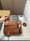バレンシアガバッグ BALENCIAGA 2025新作 トートフラップクロスボディバッグ