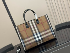 バーバリーバッグ BURBERRY 2025新作 ショッピングバッグ