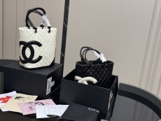 シャネルバッグ CHANEL 2025新作 ハンドバッグ
