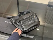 バレンシアガバッグ BALENCIAGA 2025新作 チェストバッグ