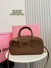 ミュウミュウバッグ Miu Miu 2025新作 ボウリングトートバッグ