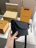 ルイヴィトンバッグ LOUIS VUITTON 2025新作 メッセンジャーバッグ