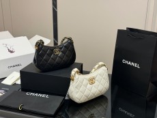 シャネルバッグ CHANEL 2025新作 脇袋