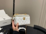 シャネルバッグ CHANEL 2025新作 化粧ポーチ
