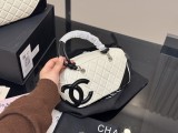 シャネルバッグ CHANEL 2025新作 枕袋