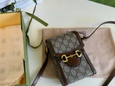 グッチバッグ GUCCI 2025新作 縦型携帯電話バッグ