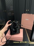 ミュウミュウバッグ Miu Miu 2025新作 ミニバケットバッグ