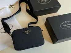 プラダバッグ PRADA 2025新作 カメラバッグ