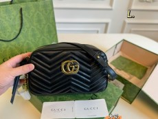 グッチバッグ GUCCI 2025新作 カメラバッグ