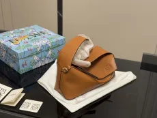 ロエベバッグ LOEWE 2025新作 脇袋