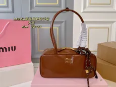 ミュウミュウバッグ Miu Miu 2025新作 ボウリングバッグ