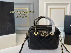 シャネルバッグ CHANEL 2025新作 ハンドバッグ