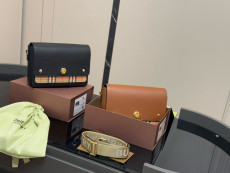 バーバリーバッグ BURBERRY 2025新作 メッセンジャーバッグ