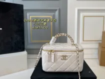 シャネルバッグ CHANEL 2025新作 ハンドルボックスバッグ