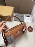 バレンシアガバッグ BALENCIAGA 2025新作 トートフラップクロスボディバッグ