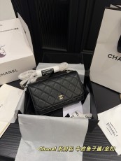 シャネルバッグ CHANEL 2025新作 クロスボディバッグ
